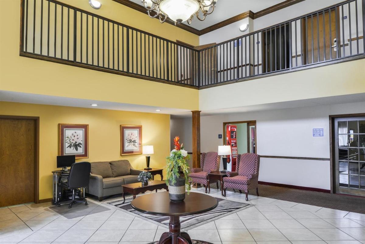 Americas Best Value Inn Wiggins Buitenkant foto