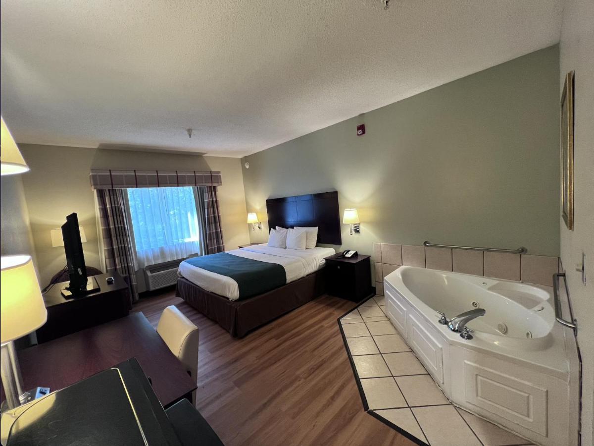Americas Best Value Inn Wiggins Buitenkant foto