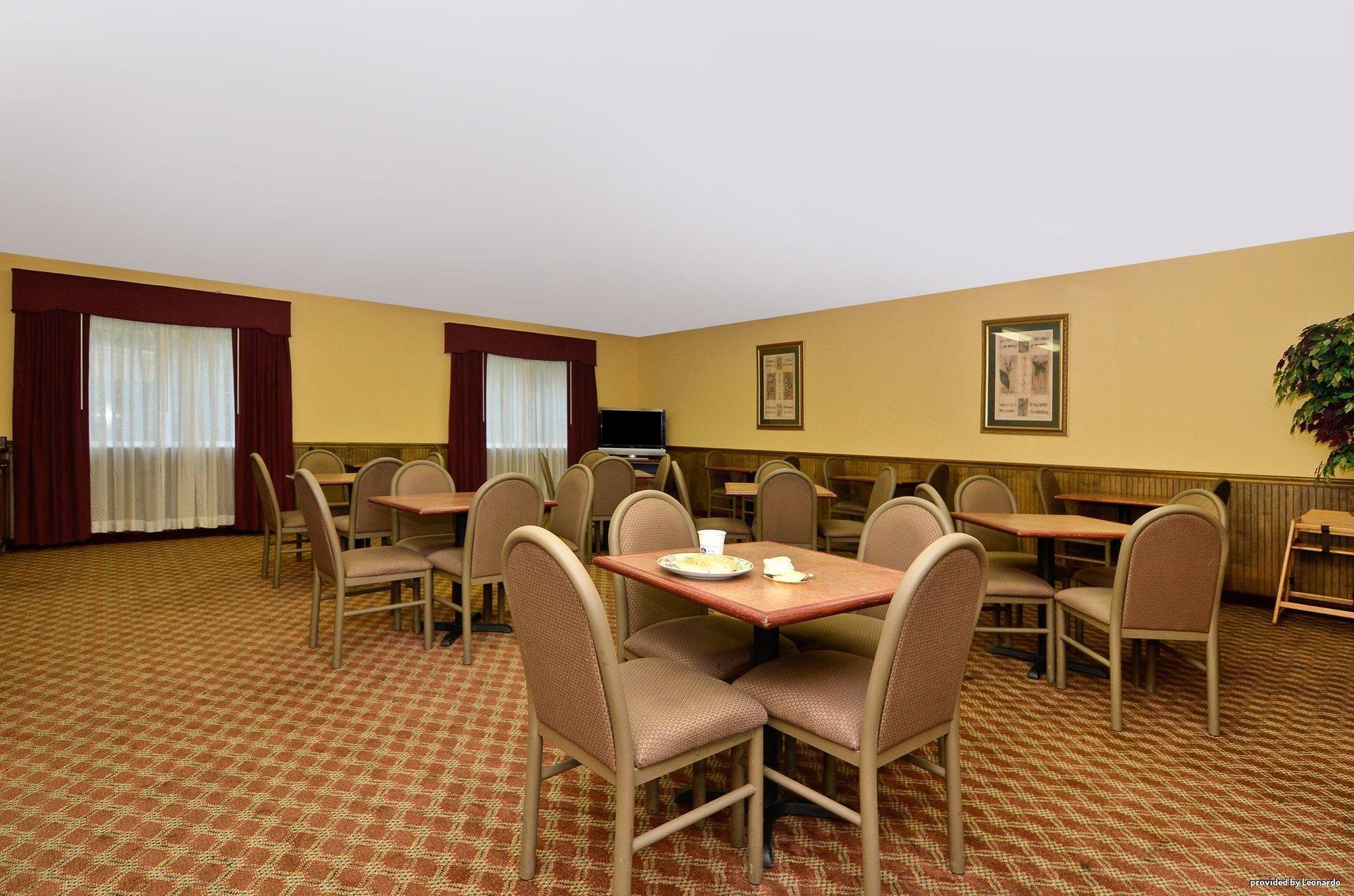 Americas Best Value Inn Wiggins Restaurant foto